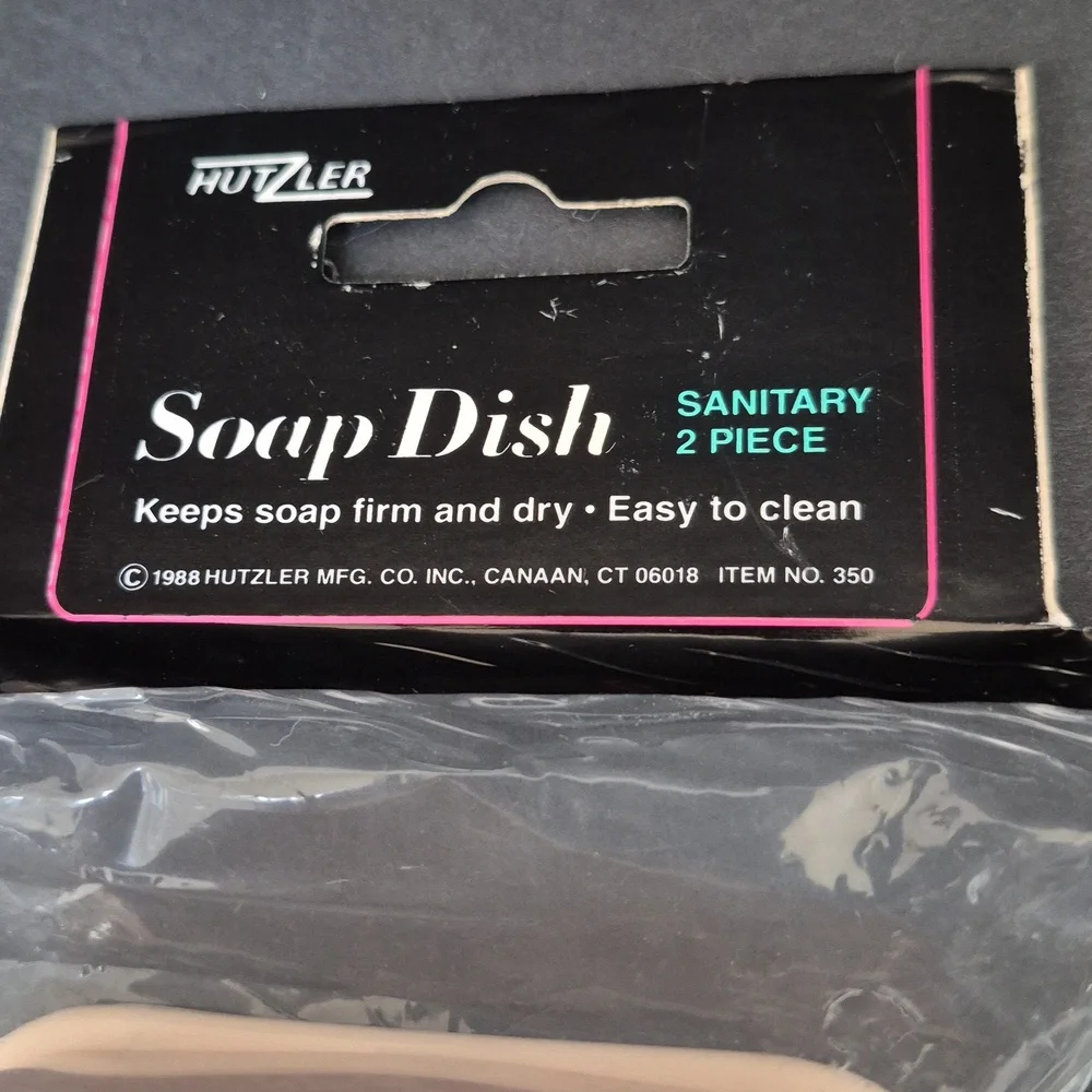 Vintage 80's Hutzler Plastic Soap Dish w/ Saver Insert Granny Cottage Coastal